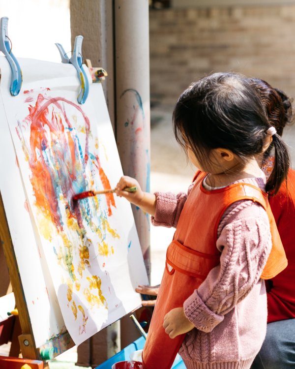 child painting