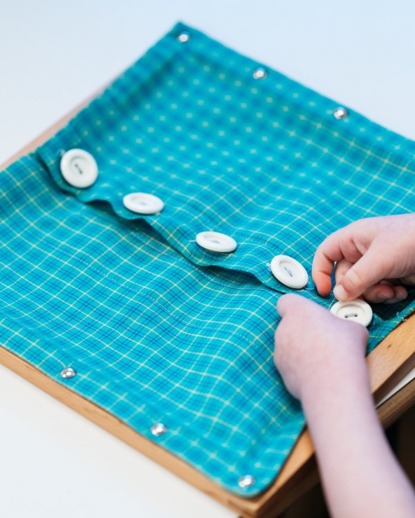child and buttons